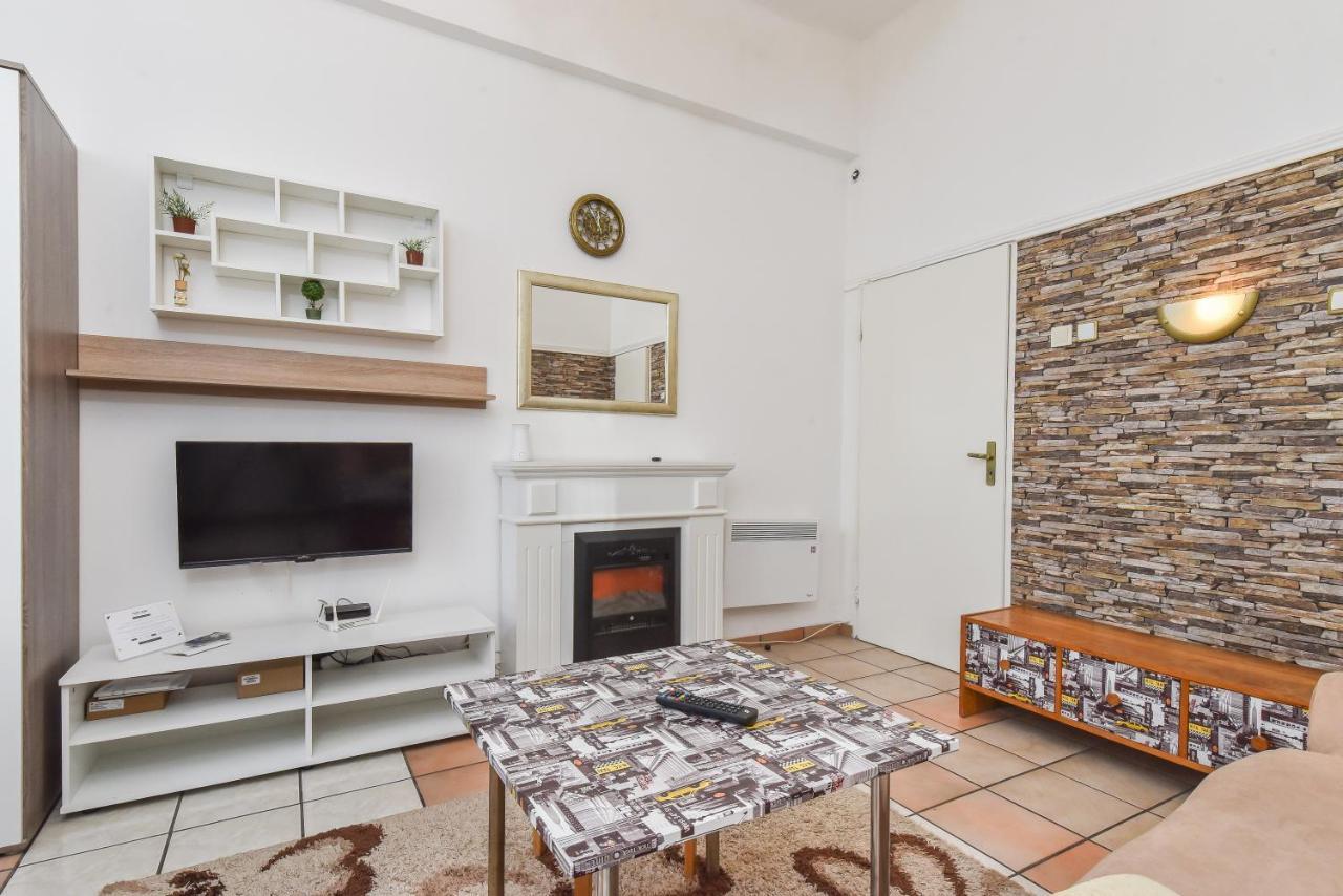 Historical Lion'S Bridge 1-Bedroom Apartment By Flat Mаnager Sofia Exteriör bild