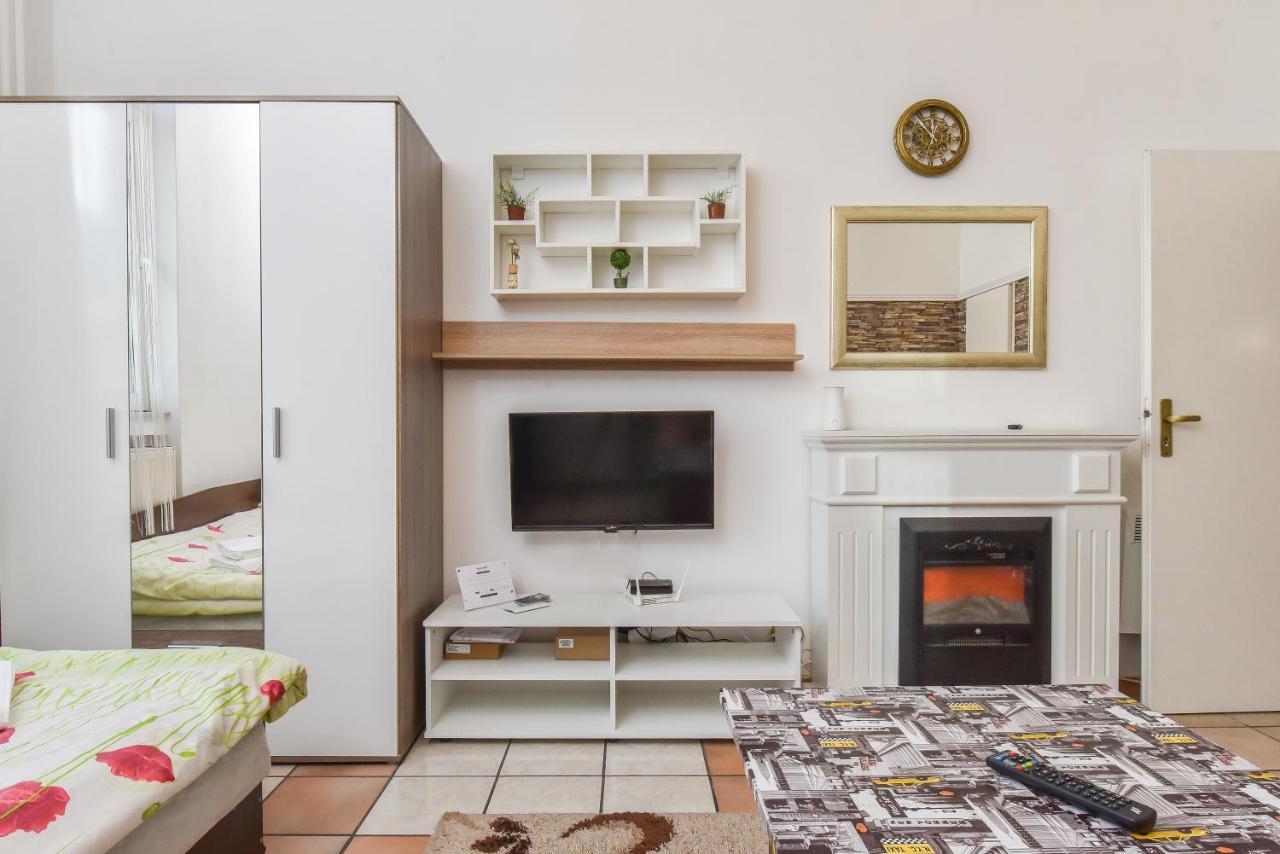 Historical Lion'S Bridge 1-Bedroom Apartment By Flat Mаnager Sofia Exteriör bild